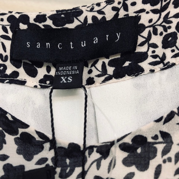 Macys Floral Cold Shoulder Top XS - NEW! - Picture 5 of 7